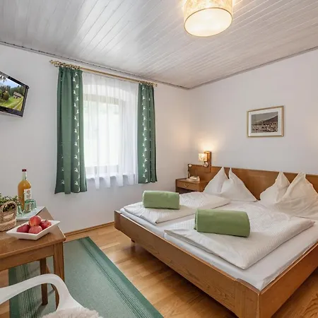 Gasthof-pension Sandwirt