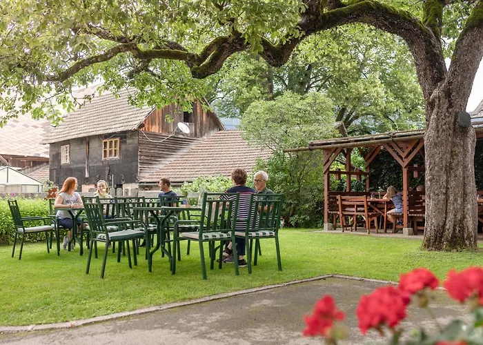 Gasthof-pension Sandwirt